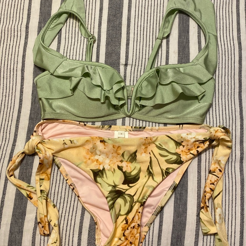 Chelsea & Violet 2 piece bikini